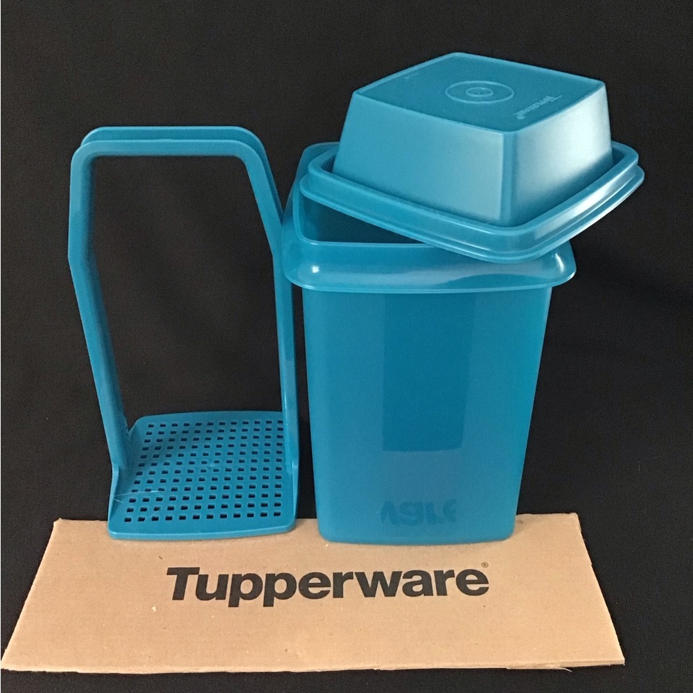 Tupperware Pick-A-Deli Container